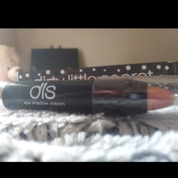 Dirty Little Secret Eyeshadow Crayon FETCH - Picture 3 of 4
